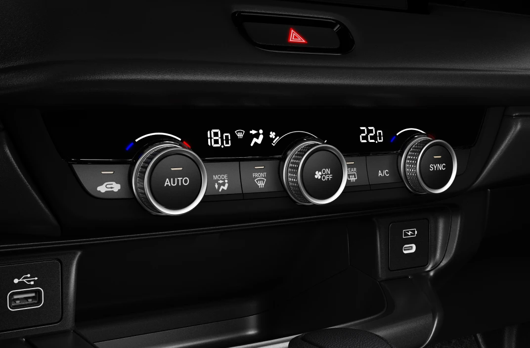 Ar-condicionado Digital Dual Zone + Efeito brisa