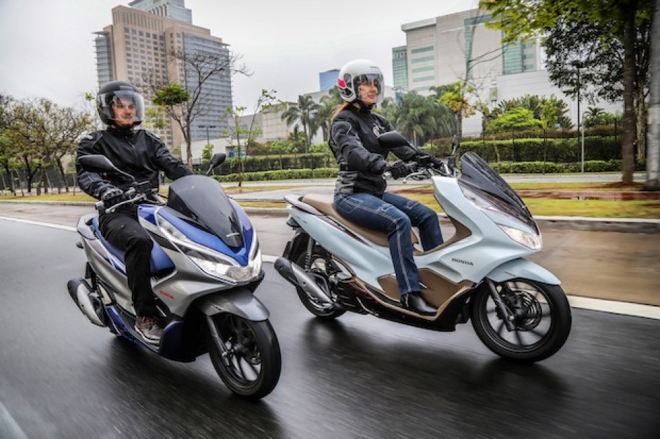 Moto para fugir do trânsito Pcx