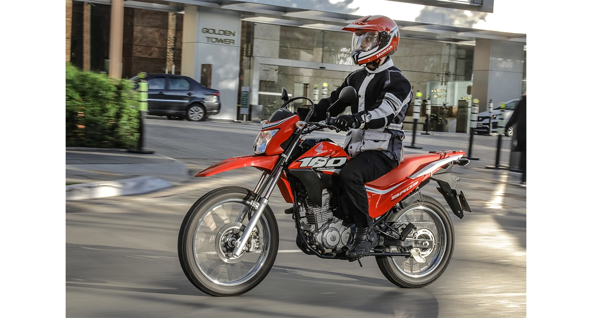Moto Honda NXR Bros 160 Special Edition Vermelha