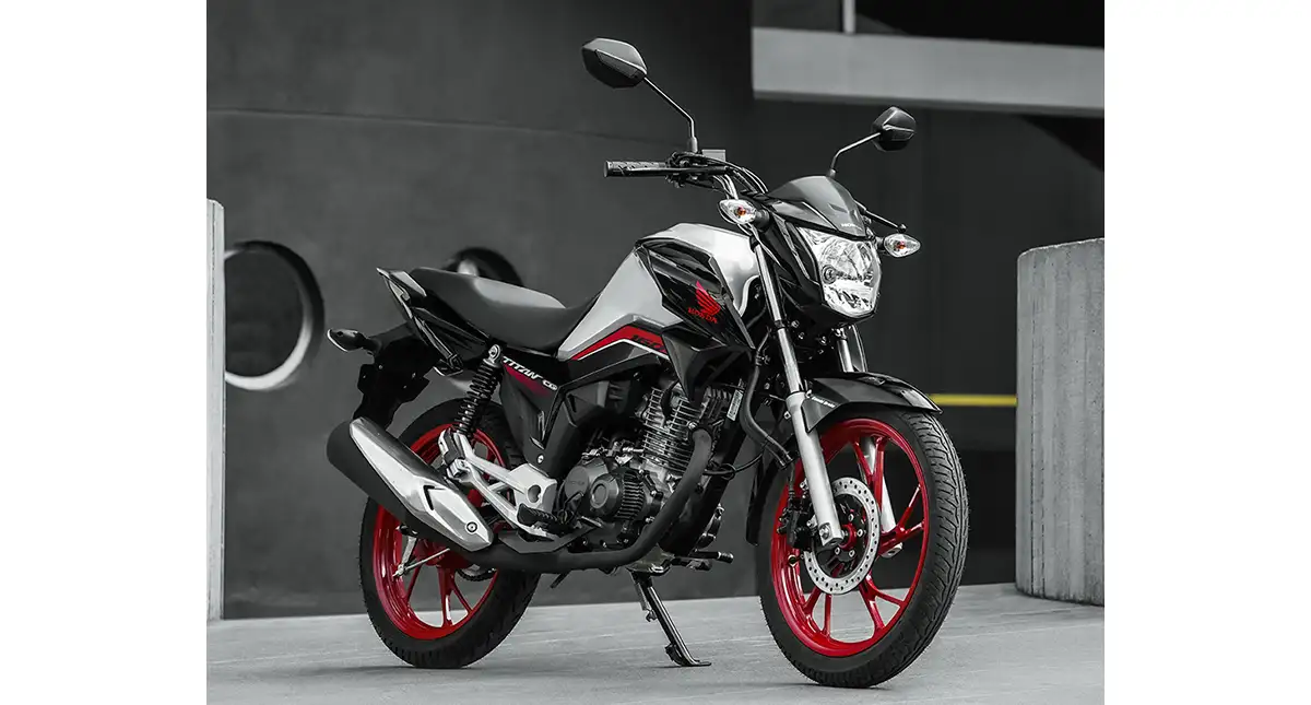 Motocicleta Honda CG 160 Titan Preta Cinza e Vermelha