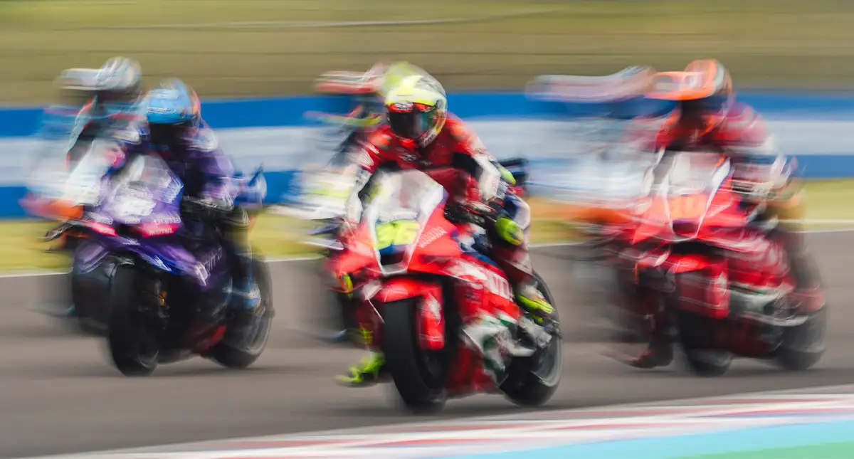 Grupo de motociclistas Honda Racing