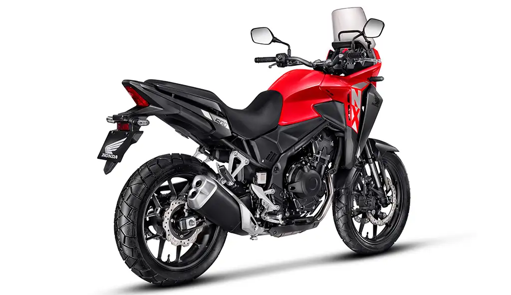 Honda NX500 Vermelha Detalhe Traseiro Direito