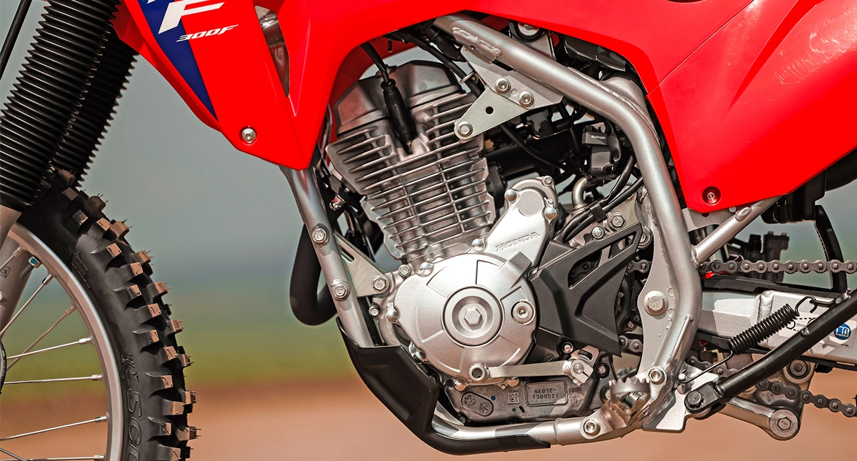 HONDA-CRF300F-MOTOR-11-MAIS-POTENTE.